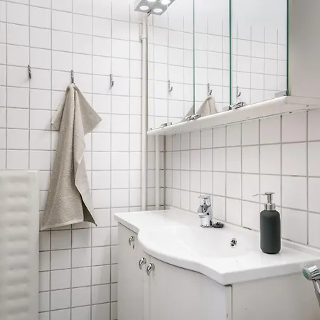 Nordic Vintage 1br In Kamppi アパート